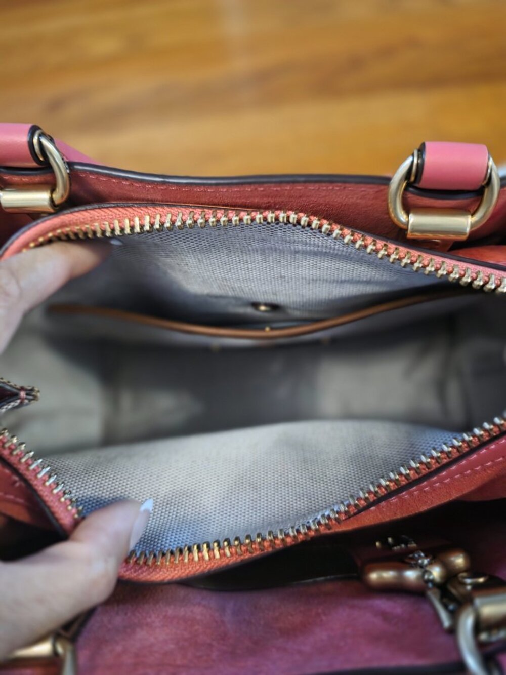 Coach Rogue Disney Collection - Picture 5 of 7